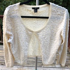 Adorable cream sequined cardigan!! 🎀💟